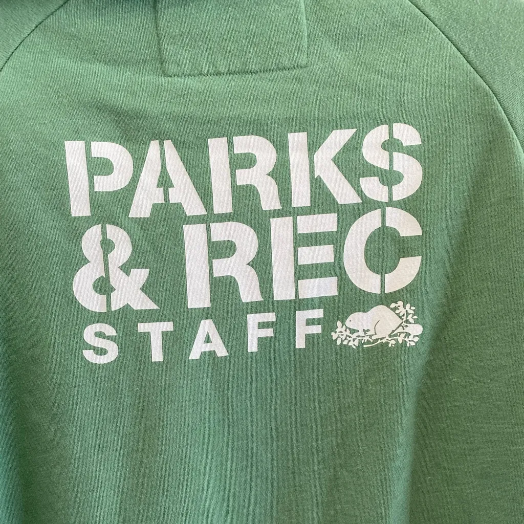 Roots Camp Green Parks & Rec Staff Full Zip Hoodie Size Medium - Image 11