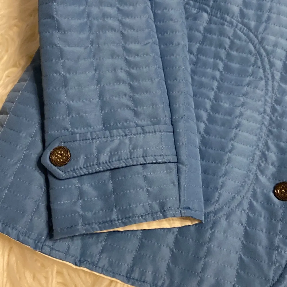 The TOG Shop Quilted Jacket color blue excellent condition size M Size M - Image 13