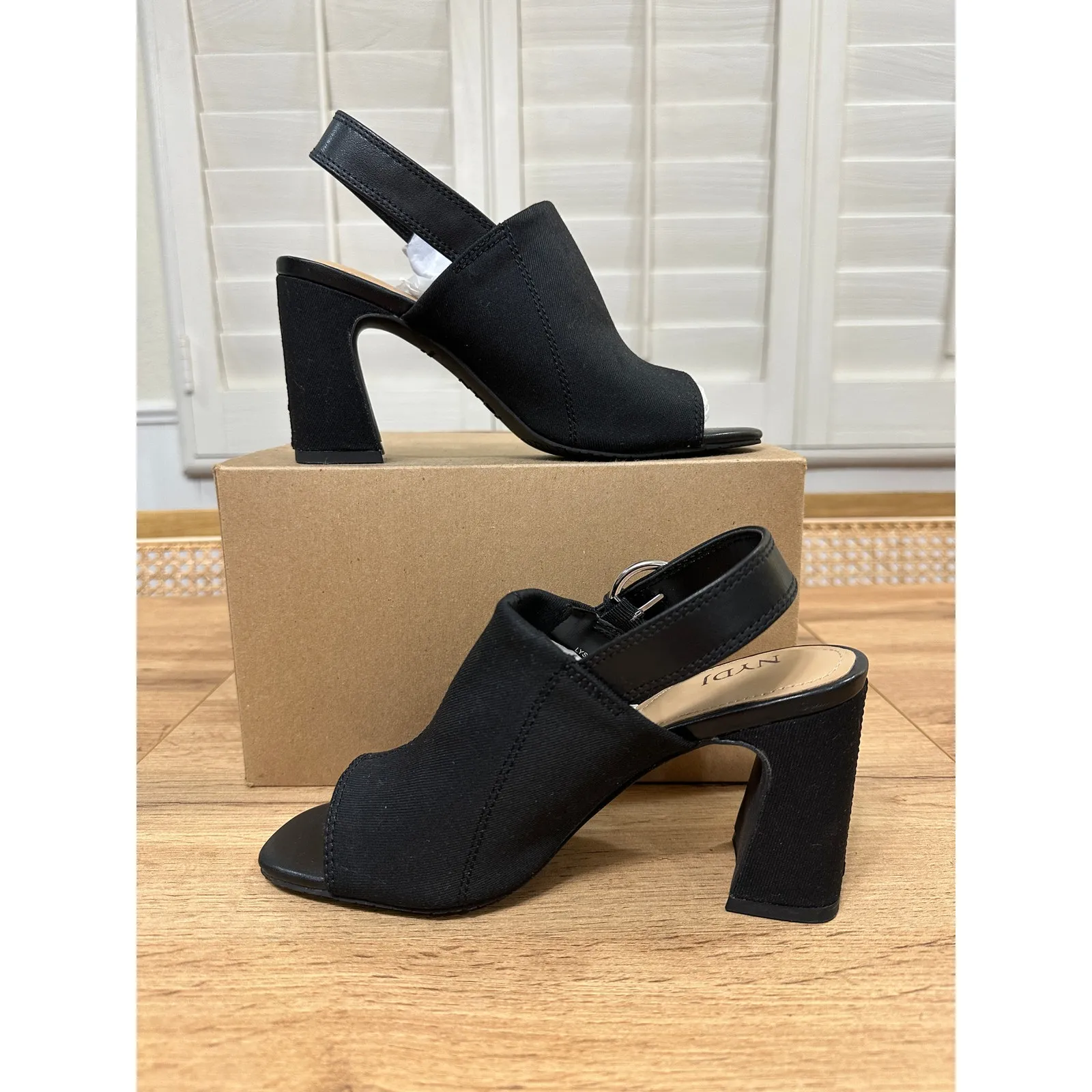 NYDJ Lyssa Block Heel Sandals Indigo Blue List Denim Size 6.5 NWOB Memory Foam - Image 8