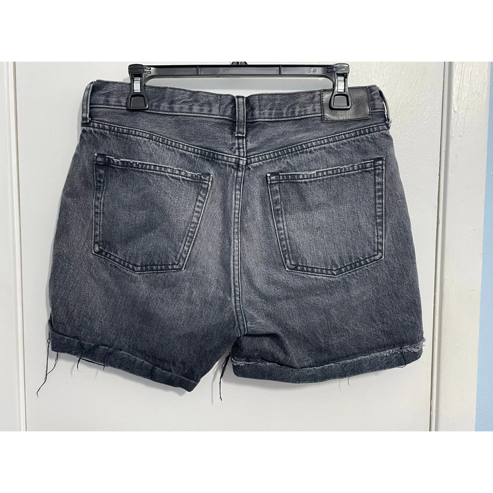 Everlane The Denim Short Size 28 Faded Black High Rise Cut Off Festival - Image 3