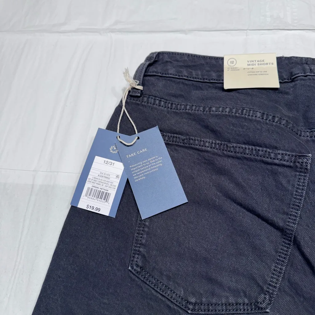 Universal Thread Dark Jean Shorts - Image 4