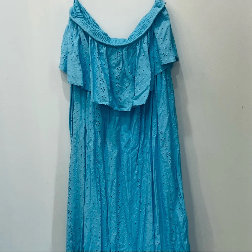 NWT Torrid Maxi Eyelet Strapless Smocked Bodice Denier Dress Blue 2 2X - Image 4