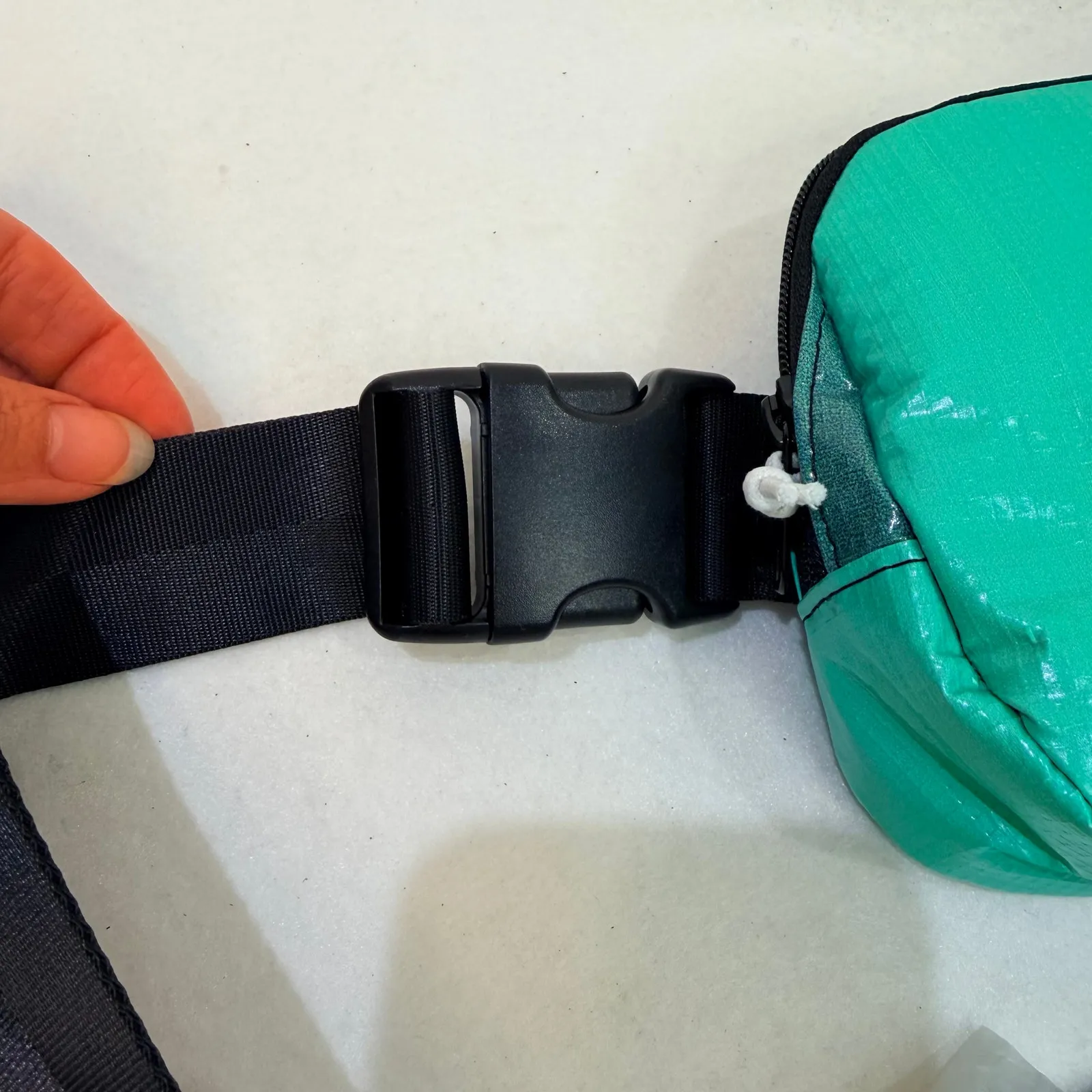 NEW RAREFORM Zion Sling Bag Fanny Pack Zipper Pouch Adjustable Belt Green Blue - Image 5