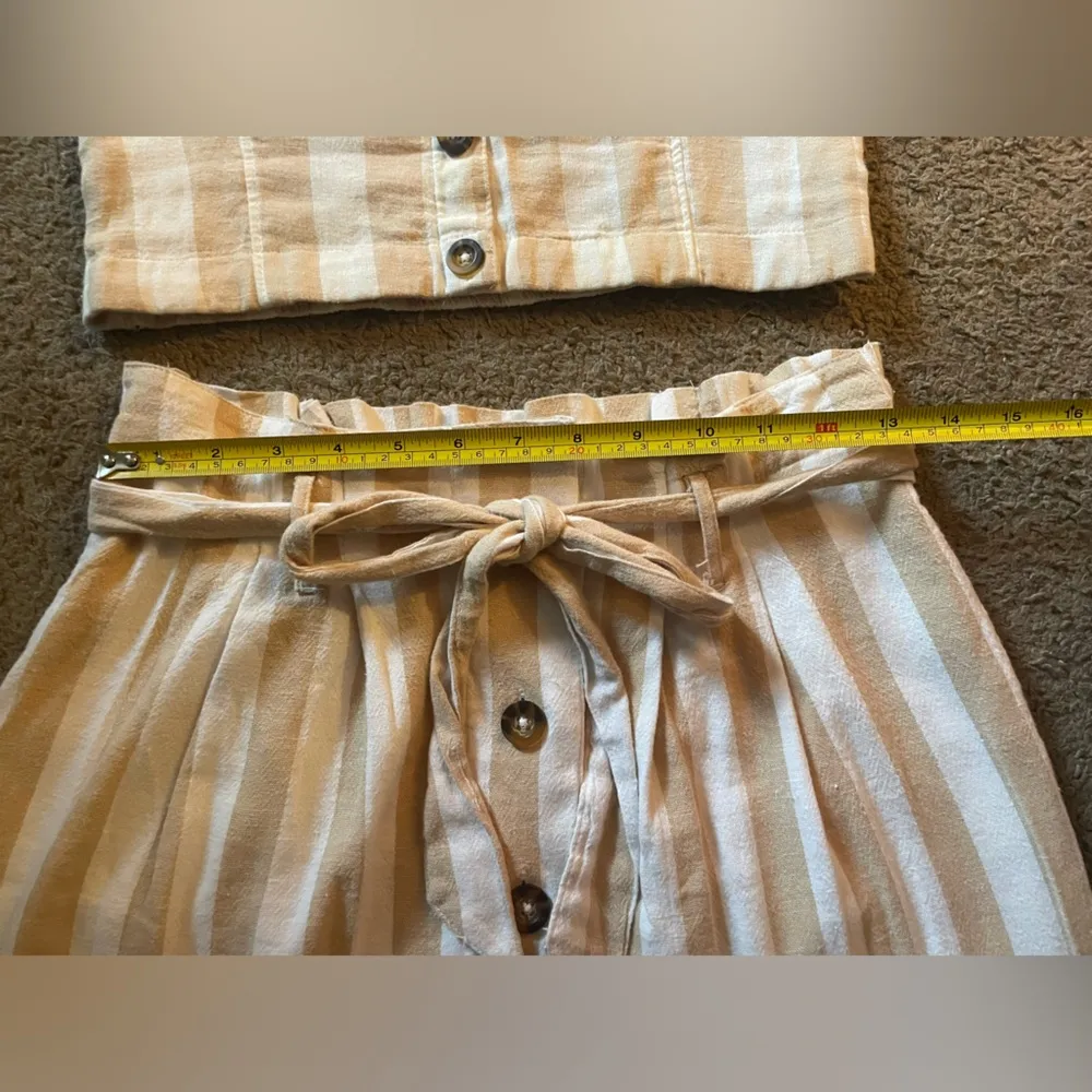Hollister Two Piece Tank Top and Skirt Set, White and Gold Stripe, Size M - Image 11