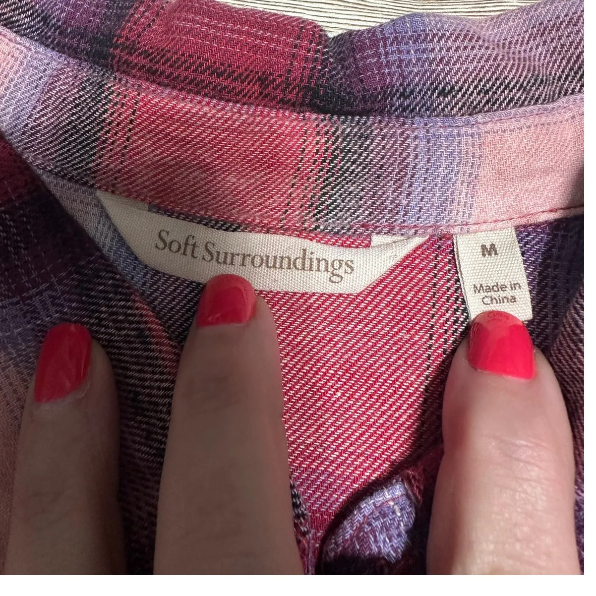 Soft Surroundings Plaid Floral Tapestry Button Down Plaid Shirt Size Medium Red - Image 4