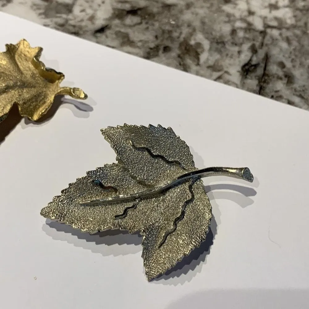 Vintage Signed Hedy Leaves Costume Jewelry Brooches 1 Leaf Signed BSK - Image 4