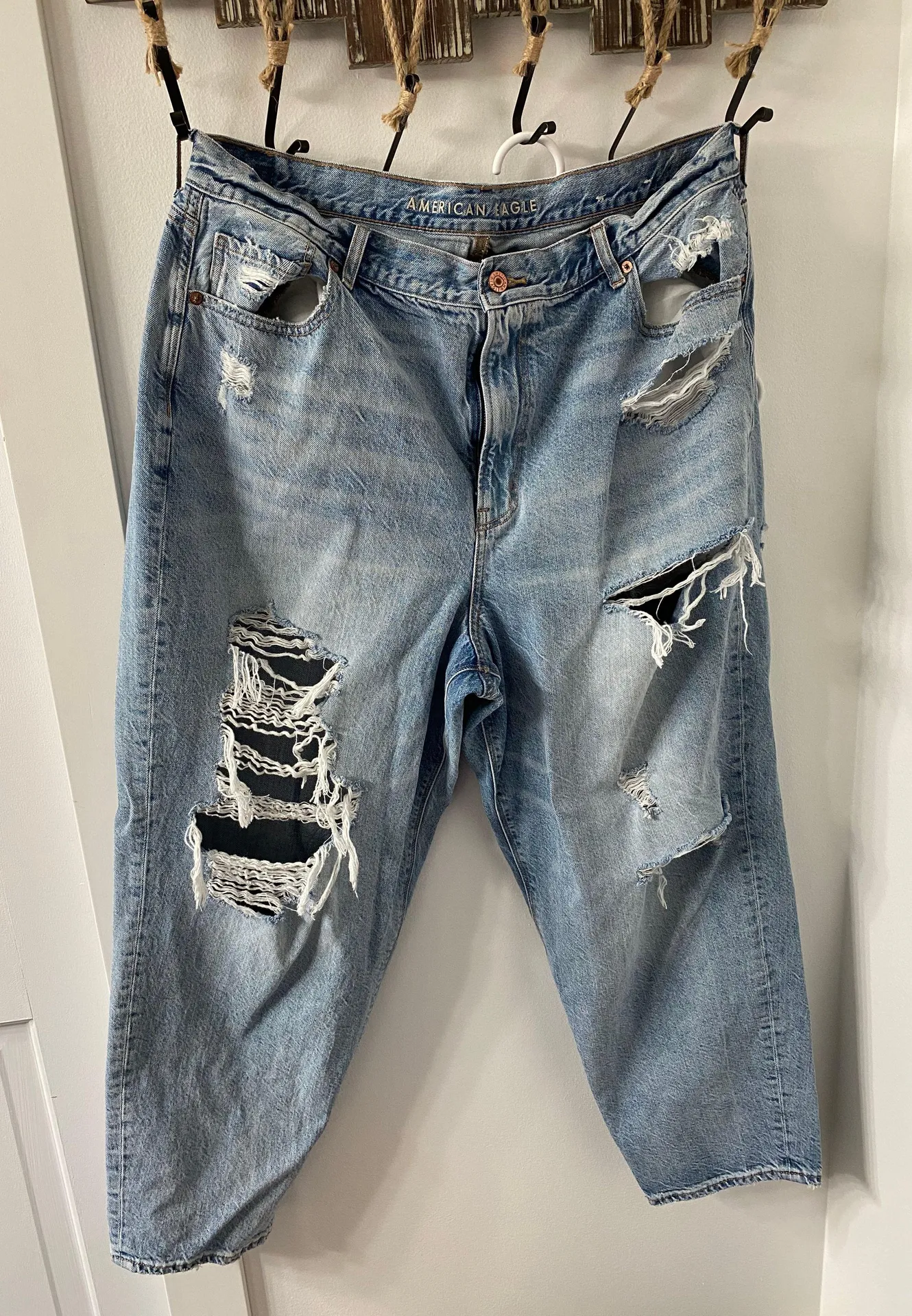 American Eagle Ripped Mom Jean - Image 2
