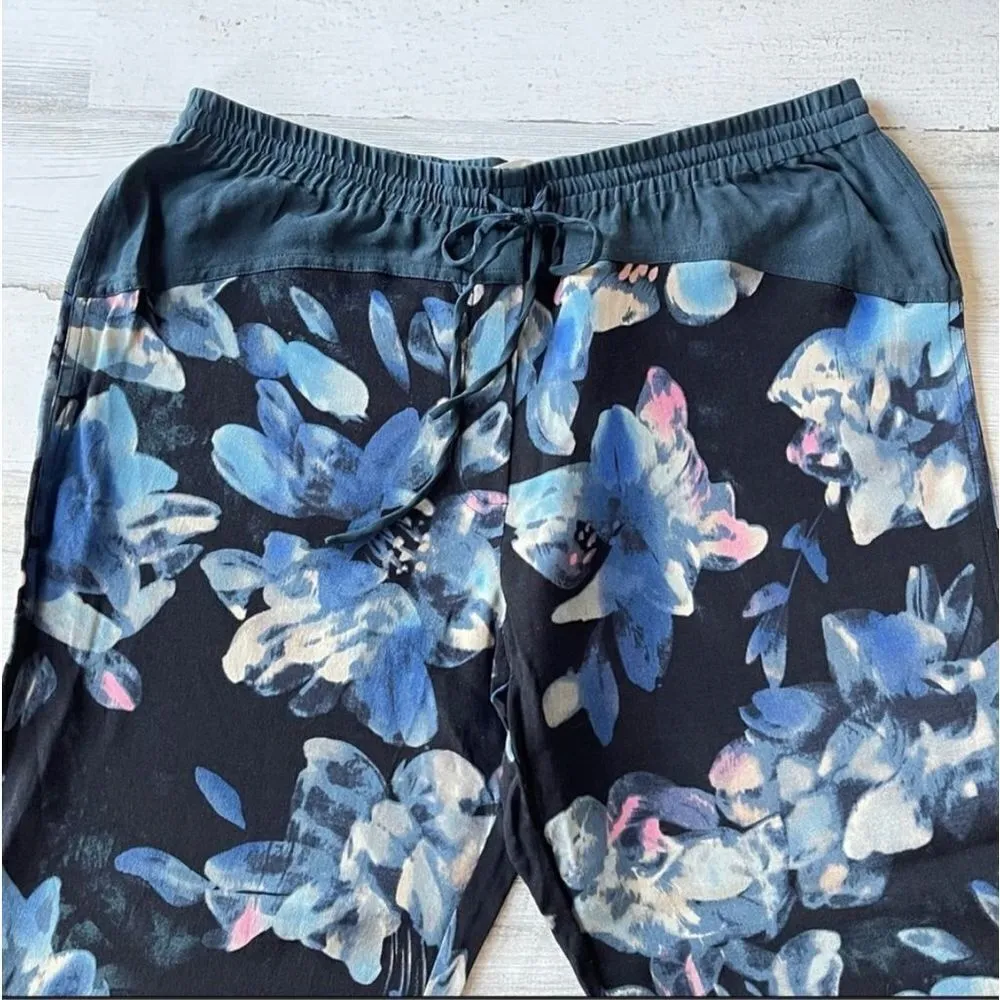 Rebecca Taylor Silk Floral Jogger Pants navy white, Sport chic style 100% silk, - Image 5
