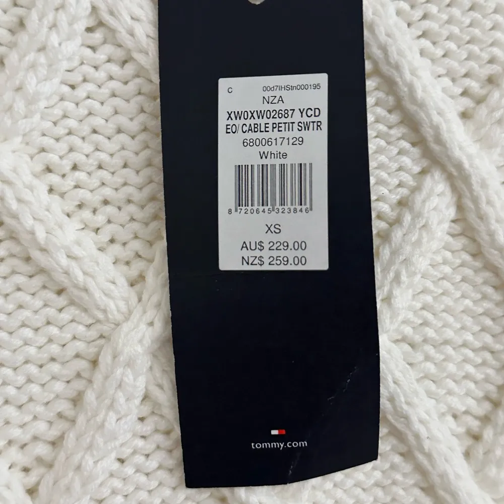 NWT Tommy Hilfiger Cable Knit Sweater XS - Image 3