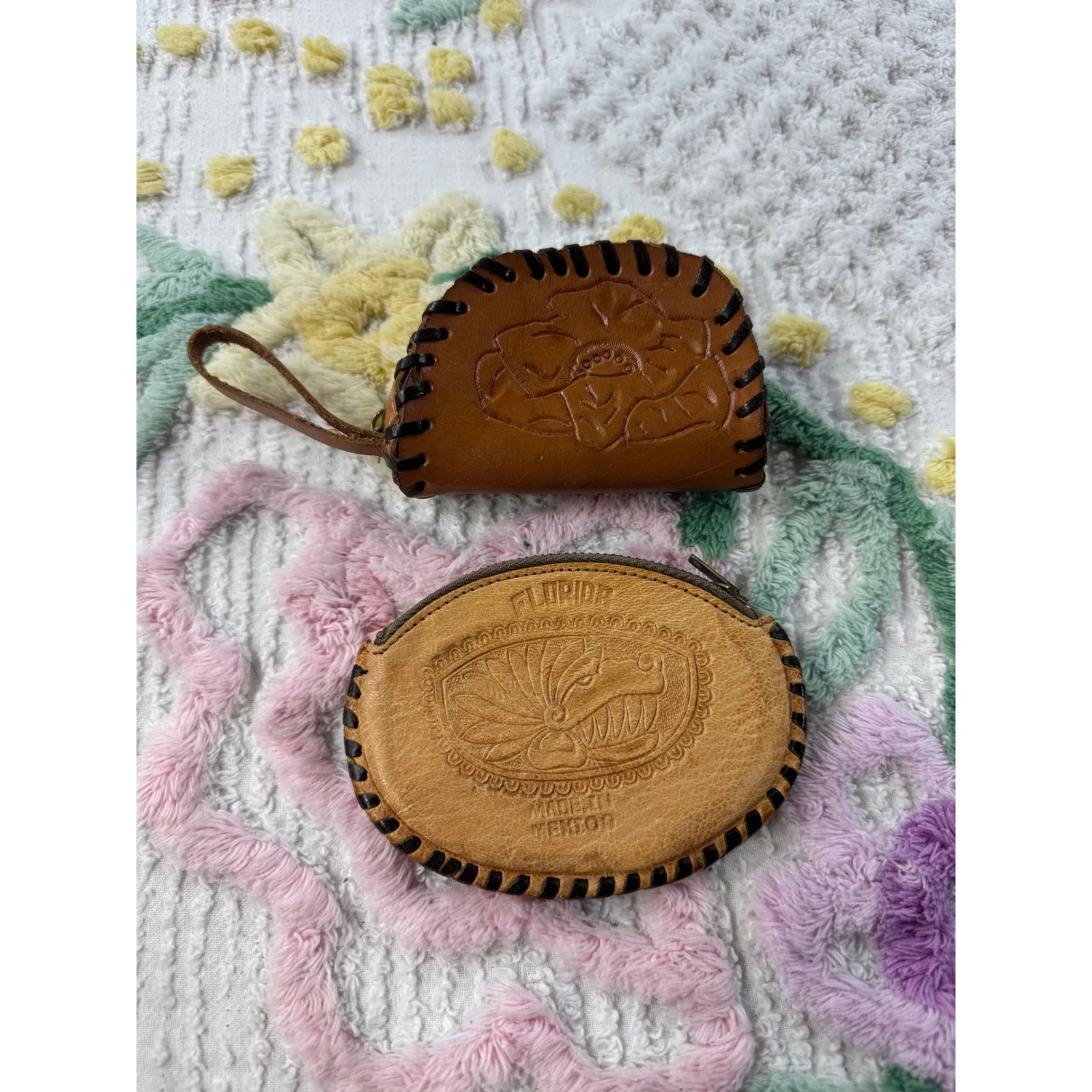 Vintage Tooled Leather Coin Purse Pouch Florida Mexico Floral Design Brown - Image 9
