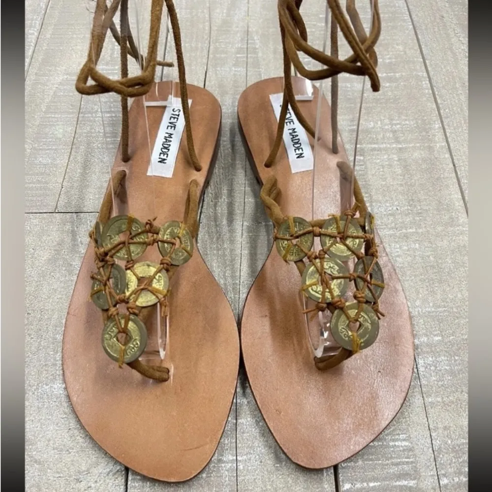 NEW! STEVE MADDEN Jerry Coin Embellished Brown Leather Ankle Wrap Sandals Size 8 - Image 2