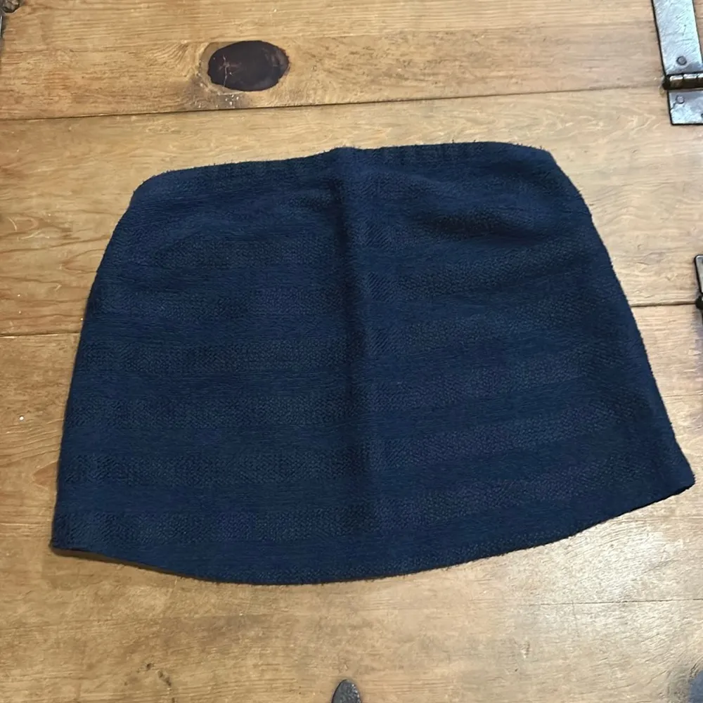 Woman’s Trina Turk Strapless Crop Top Blue Size Medium - Image 2