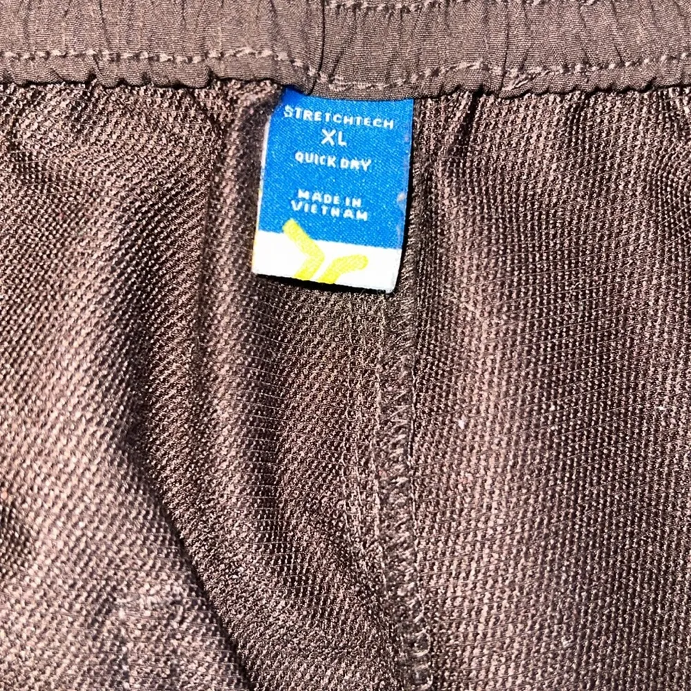 Quick Dry Old Navy Active Chocolate Cargo Pants - Image 6