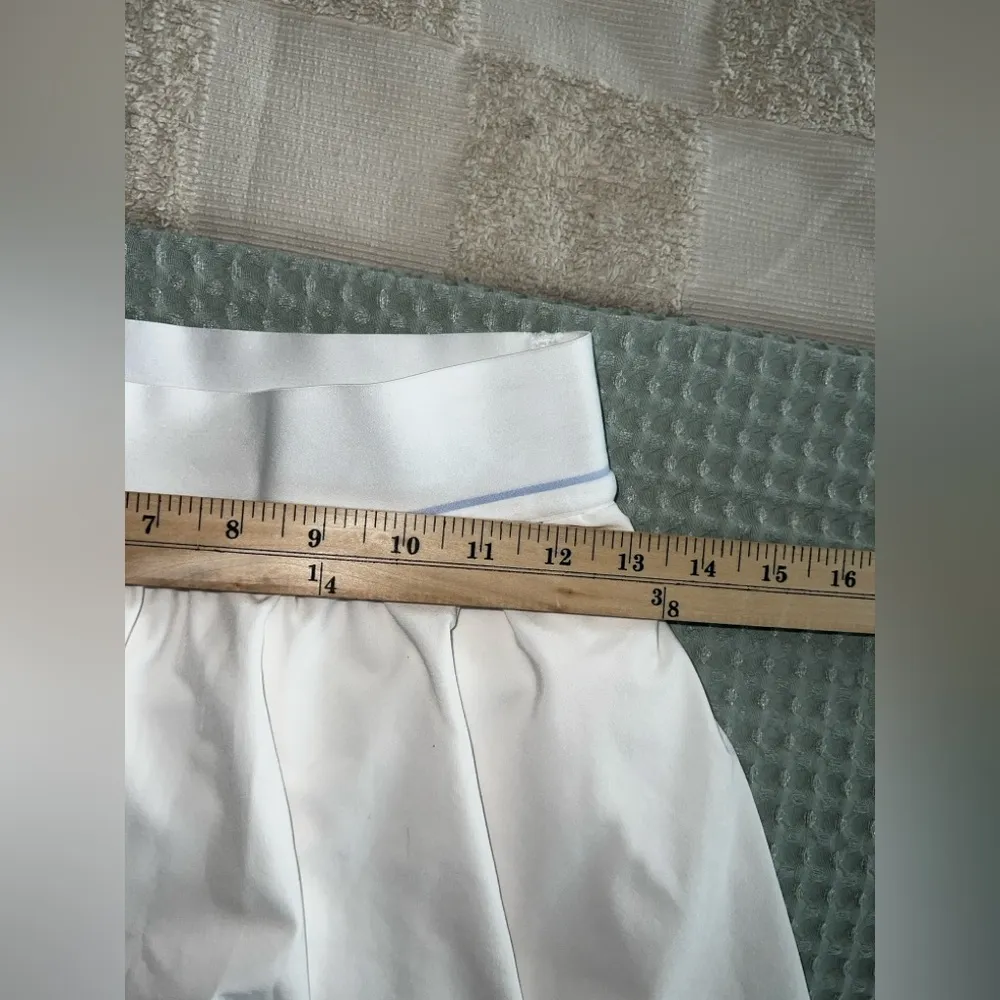 Lululemon Court Rival HR Tennis Skirt Extended Liner White SIZE 4 - Image 2