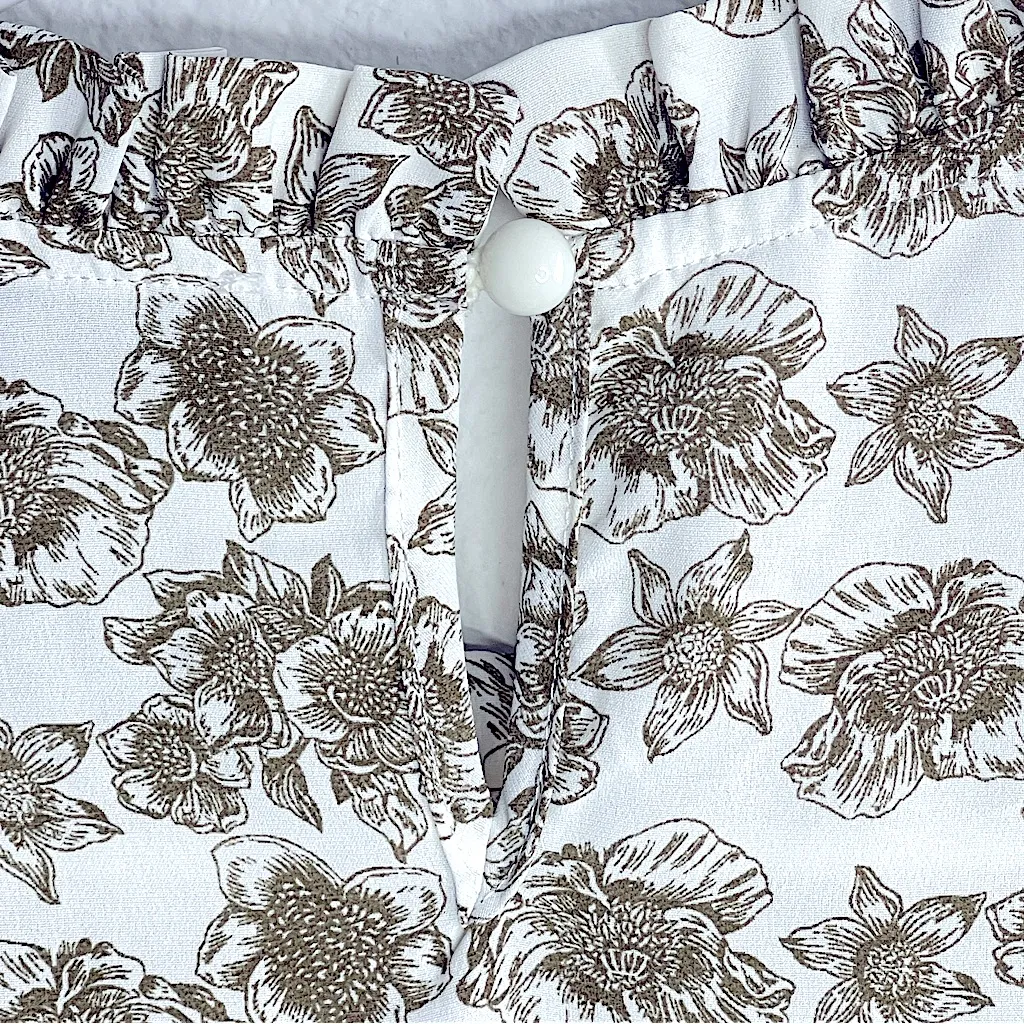 Blouse floral print short sleeves and ruffle accent Feminine cottage dressy - Image 6