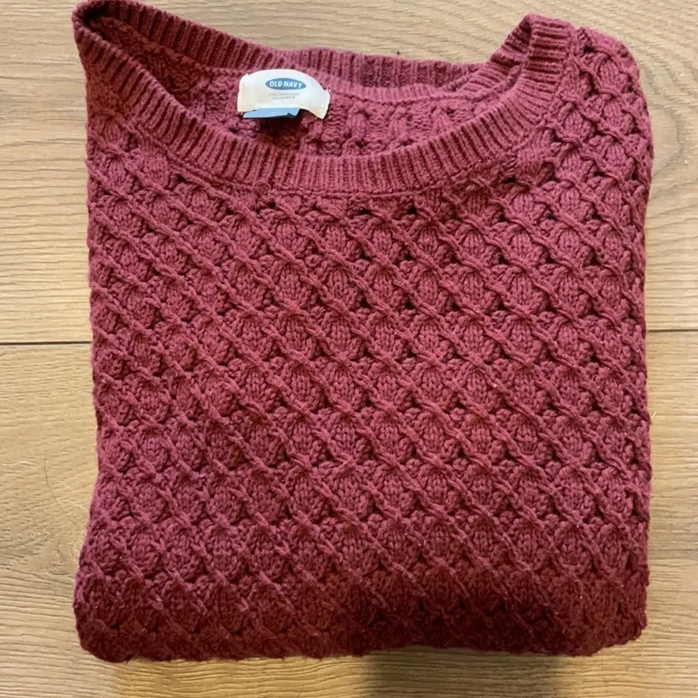 Burgundy Knit Old Navy Sweater - Image 2