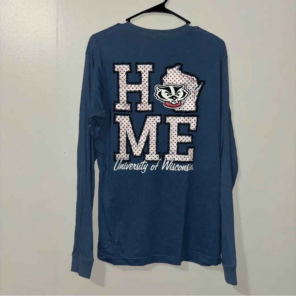 Knights Apparel Women's Blue Badgers UW Top Size M - Image 3