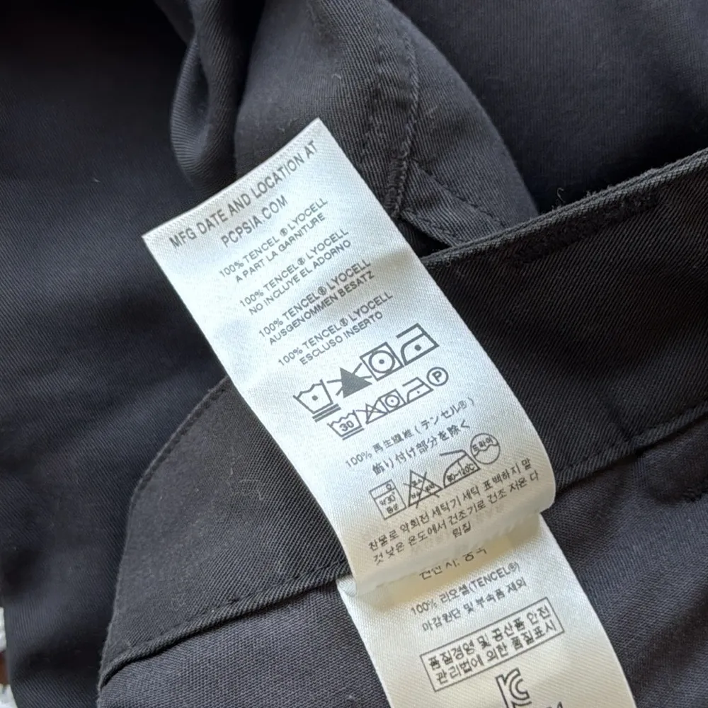 Patagonia Black Chinos Versatile Lightweight Design - Image 11