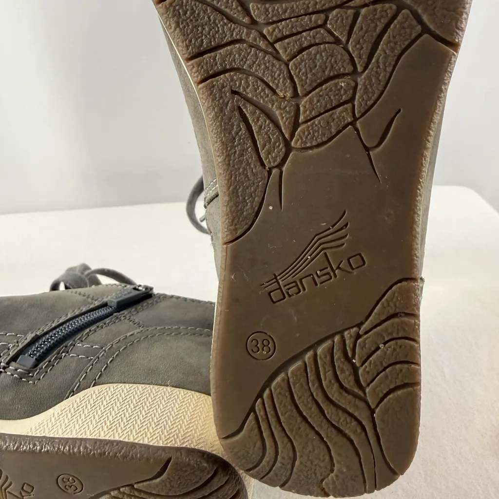 Dansko Onyx Mid Top Milled Nubuck Leather Sneaker in Slate Size 8 or 38 - Image 9