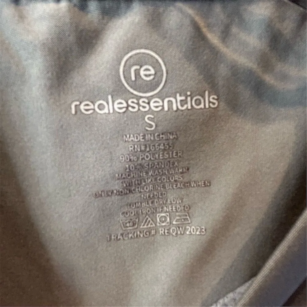 Real Essentials Women's Cropped T - Image 4