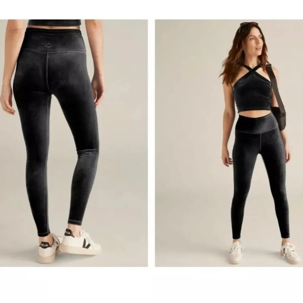 Beyond Yoga Velvet Legging in Black Size XS - Image 2