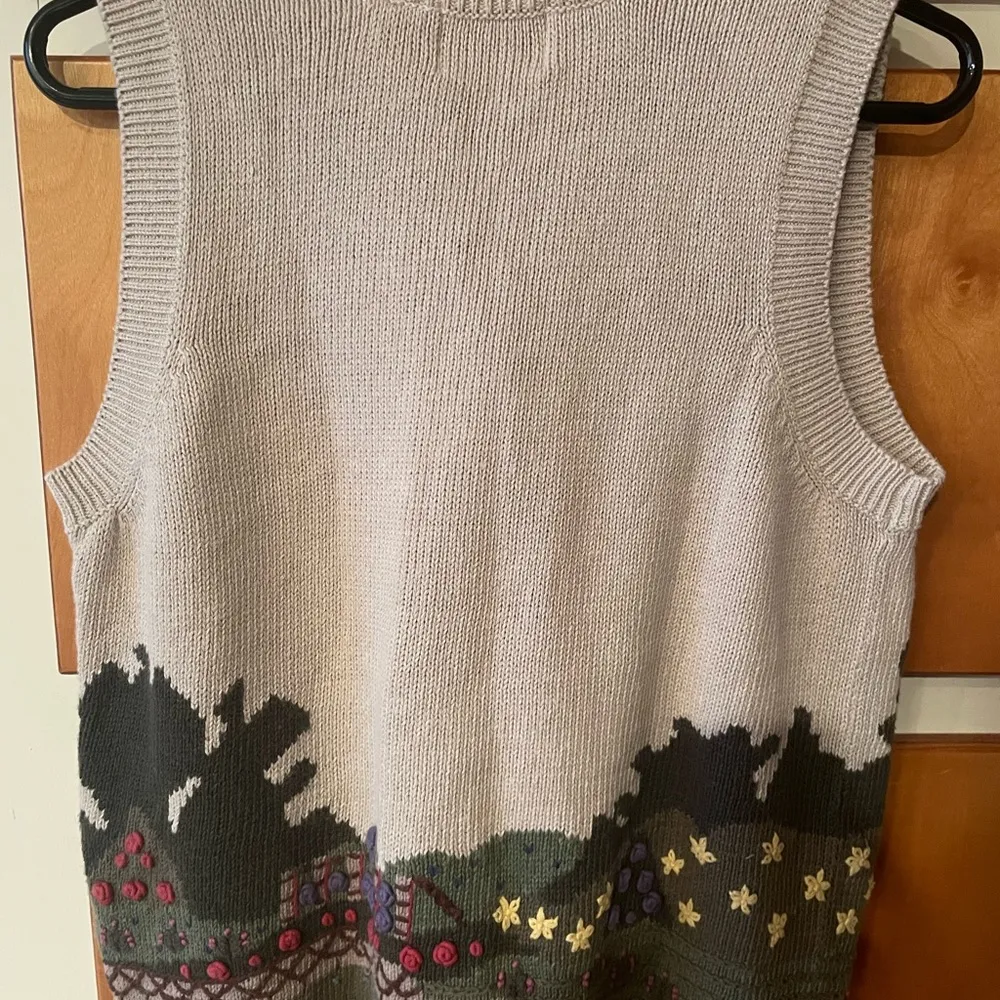 Northern Reflections Vintage Sweater Vest Embroidered  Treasures Floral Medium - Image 2