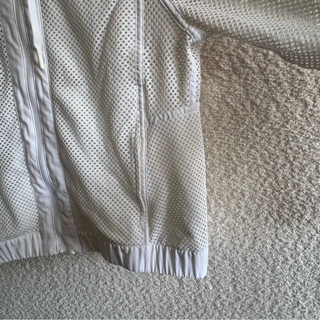 Lululemon Women’s Mesh On Mesh White Lightweight Jacket Size Small/4‎ - Image 5
