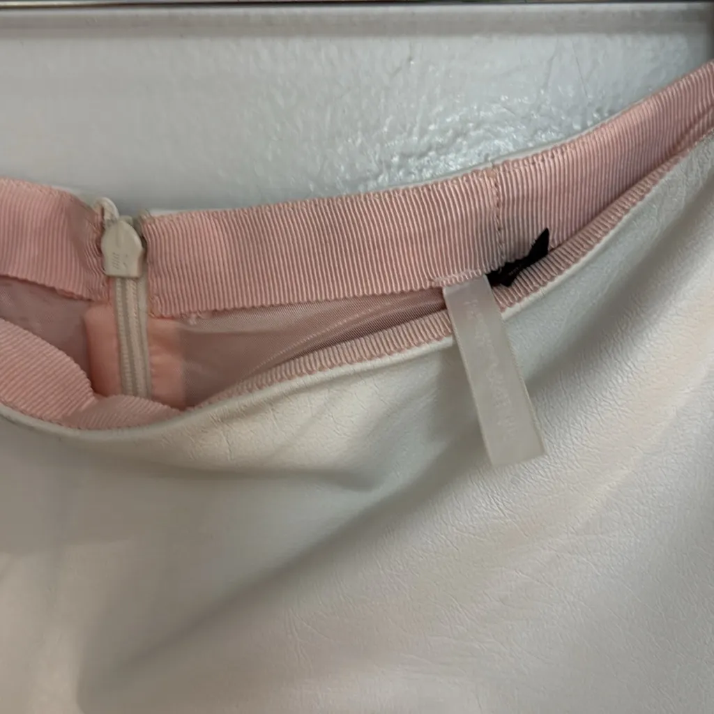 MOVING SALE Topshop White Faux Leather Mini Skirt - Image 8