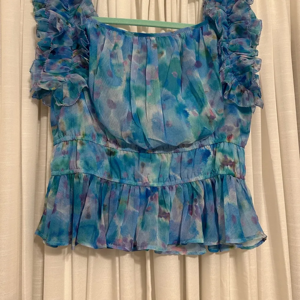 French Connection Gretha Hallie Blue Ruffle Floral Top - Image 3