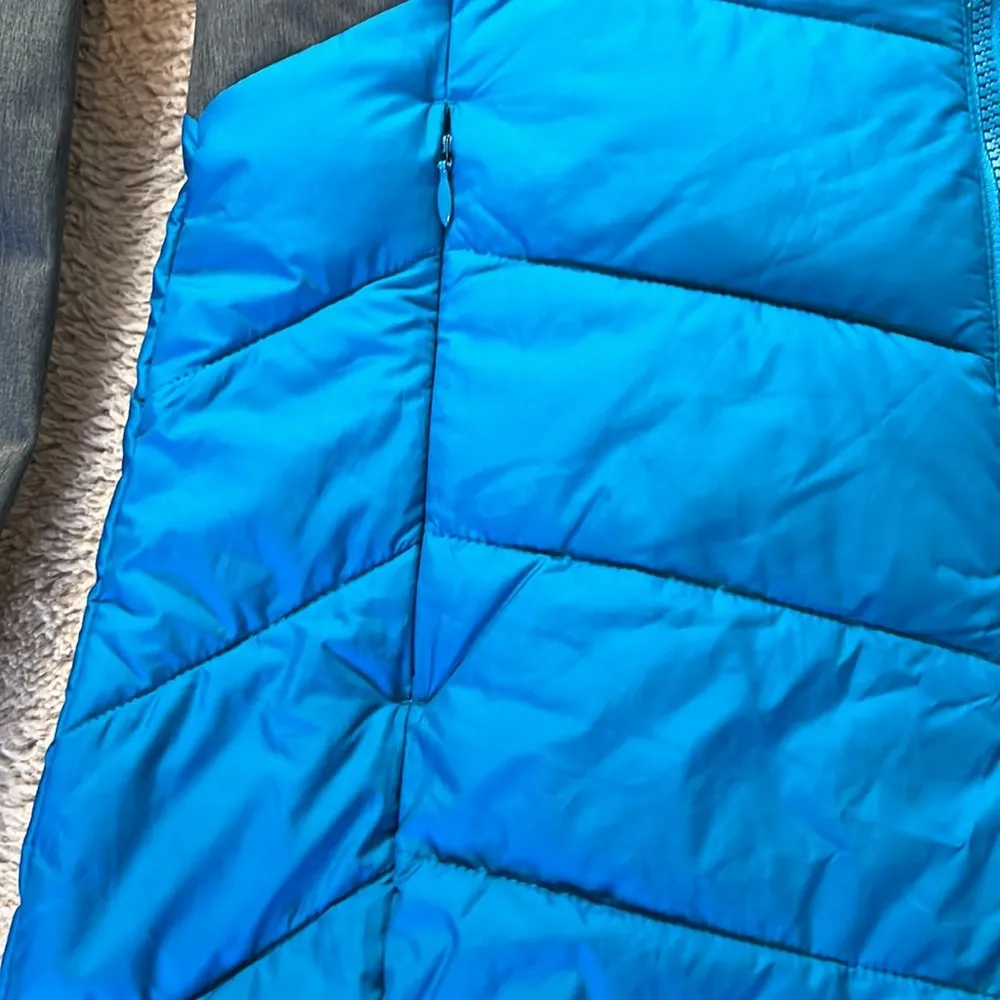 Columbia Termal Coil mid length coat Teal blue w/gray sleeves/side detail Size M - Image 3