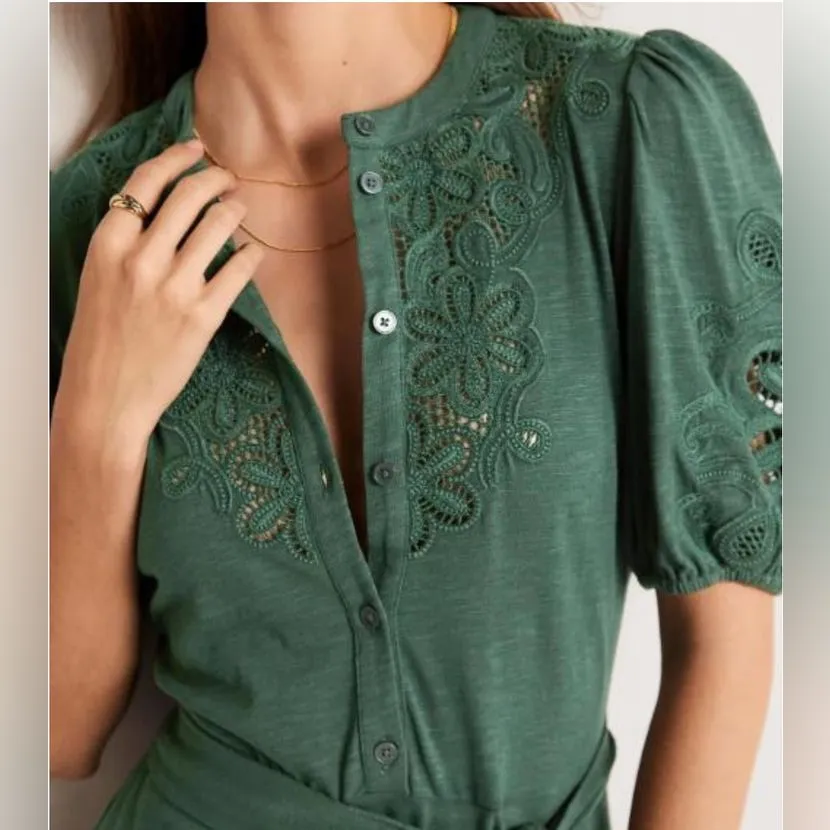 Boden Embroidered Jersey Shirt Dress in green with eyelet puff sleeves Size 2 - Image 3