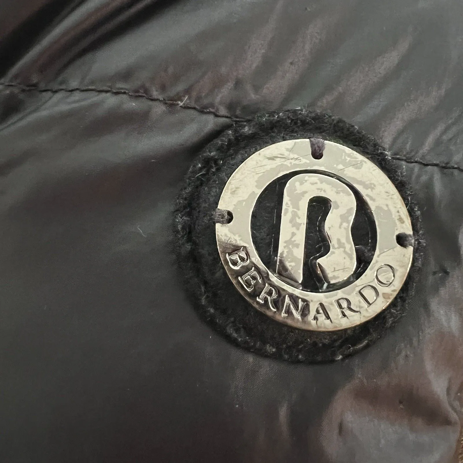 Bernardo Women’s Puffer Jacket  XS Down Feathers Primaloft Funnel Neck - Image 4