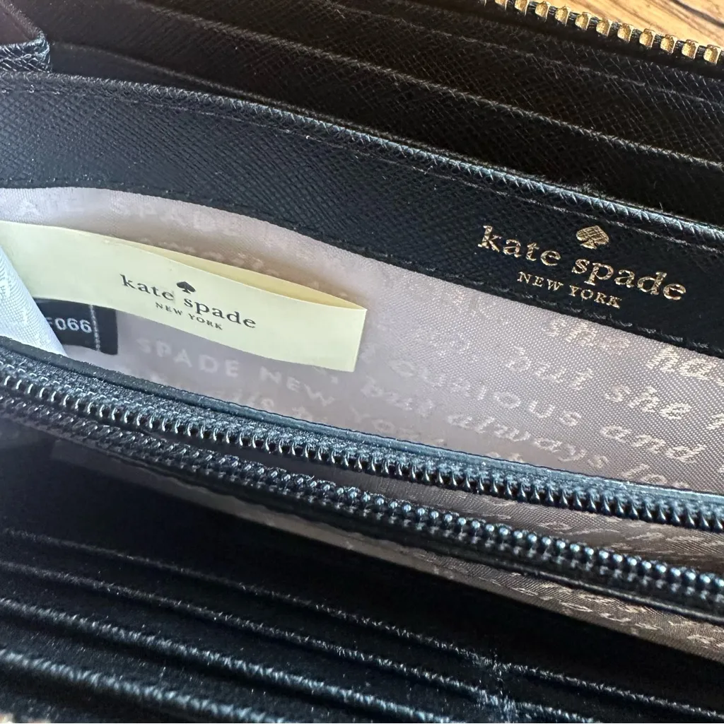 Kate Spade New York continental wallet black & white abstract polka dot pattern - Image 6