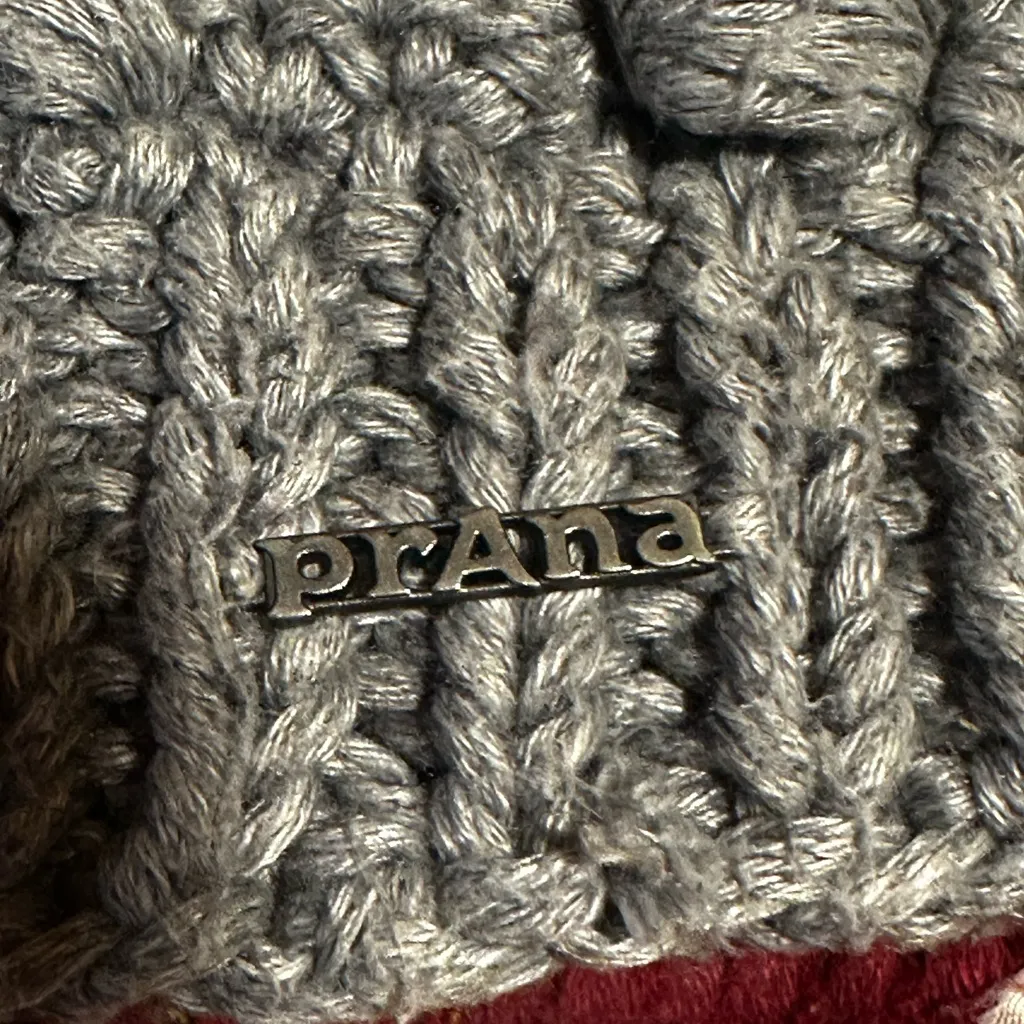 Prana light gray winter hat women - Image 4