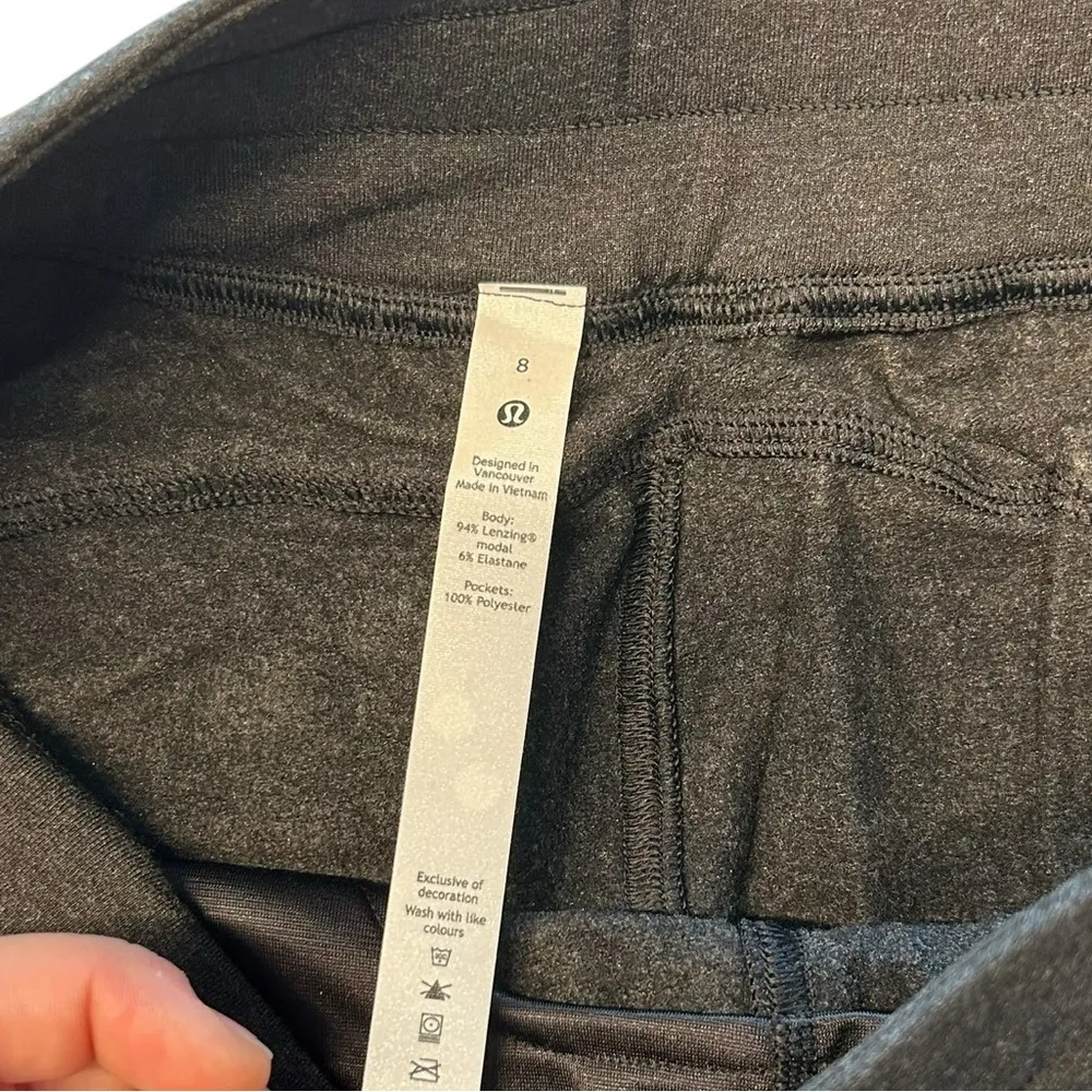 Lululemon Women’s 8 High-Rise Jogger Ready to Fleece 
Heathered Black Sweatpants - Image 6