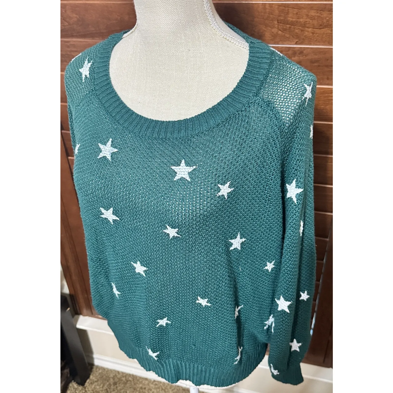 Umgee Star V-Neck Long Sleeve Sweater Green White Stars sz S open knit - Image 2