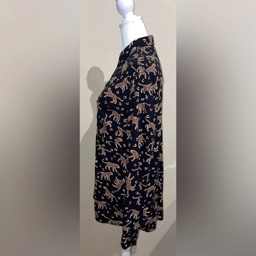 Beach Lunch Lounge Women’s Size L Cheetah Leopard Print Button Down Shirt Blouse - Image 4