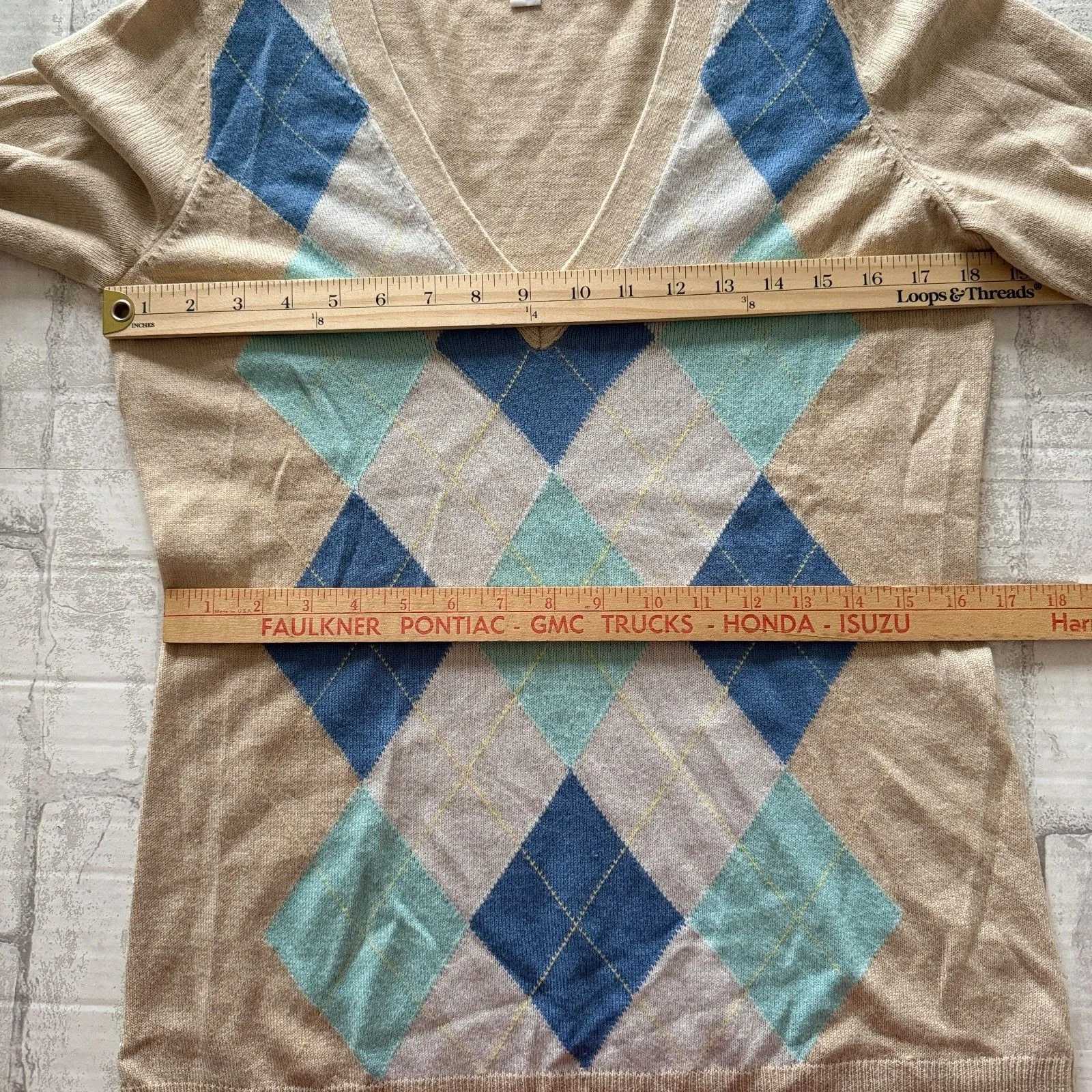 New York &  Sz MCo. Tan Beige Argyle V-Neck Sweater Relaxed Everyday Layer Sz M - Image 5