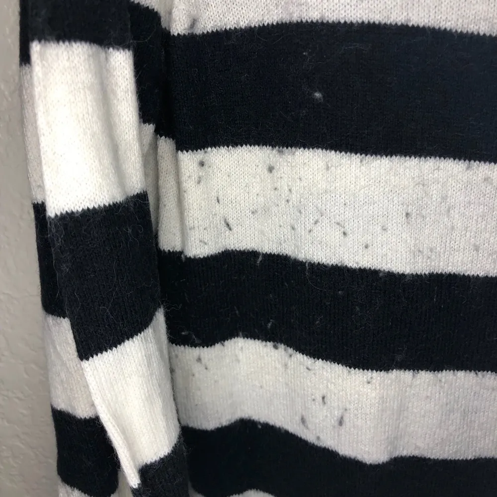 Banana Republic Sweater Black & White Striped Boatneck w/ Button Detail Sz L GUC - Image 8