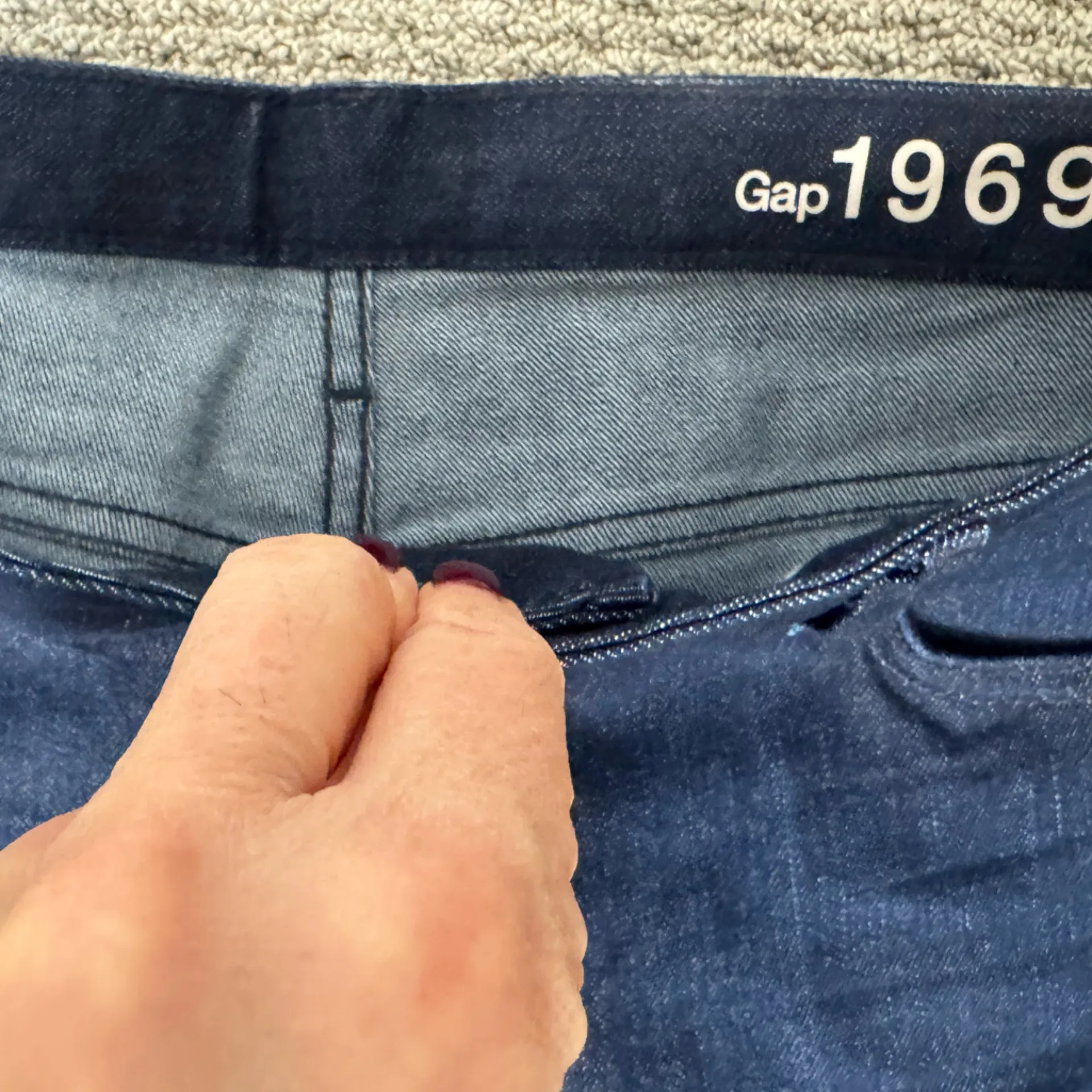 NWOT Dark Rinse High Rise Skinny Jeans Size 32 Short - Image 3