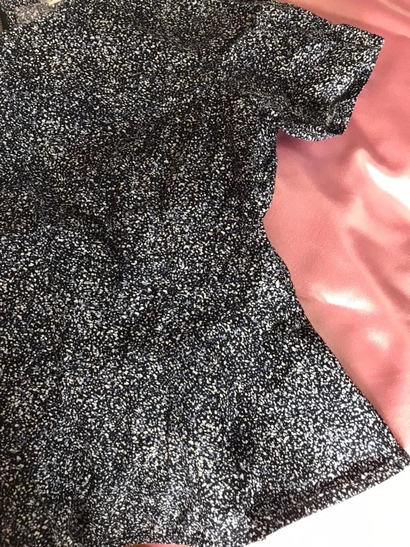 gap blue splatter peplum top - Image 4