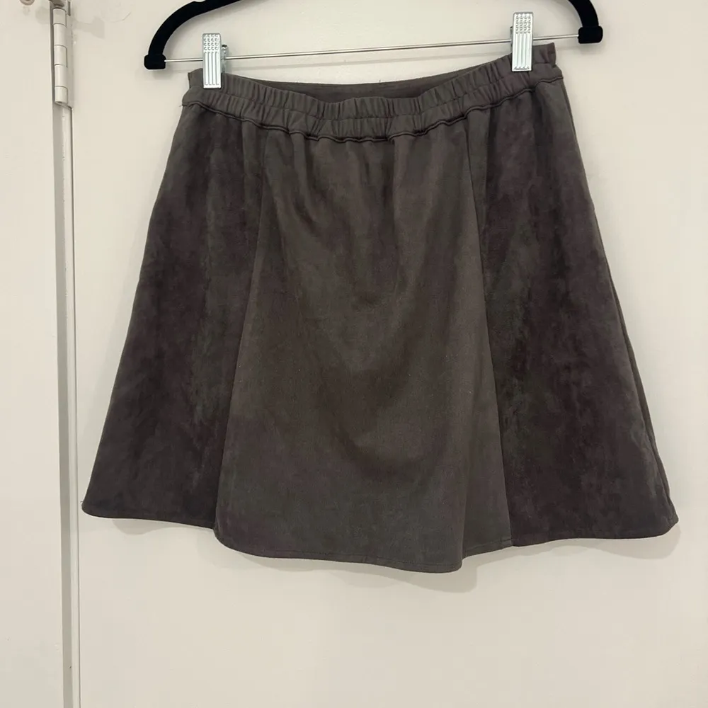Skies are Blue Grey Suede Mini Skirt - Image 7
