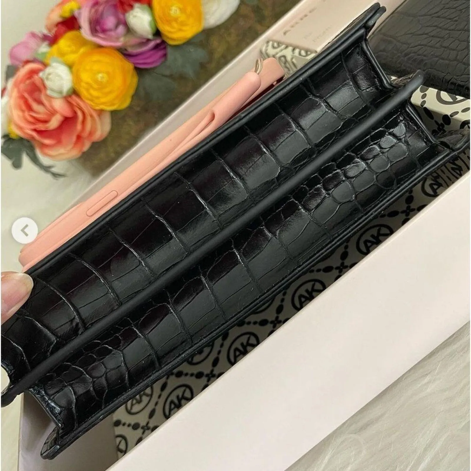 ANNE KLEIN Black Satchel with Wallet AKG5041
New in Box / with Tag MSRP $95 - Image 4