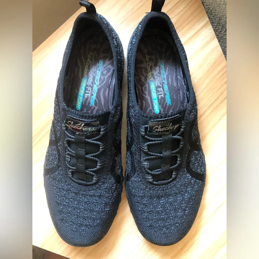 Skechers Black Comfy Strolling Slip On Memory Foam Womens Athletic Walking Sz 7 - Image 2