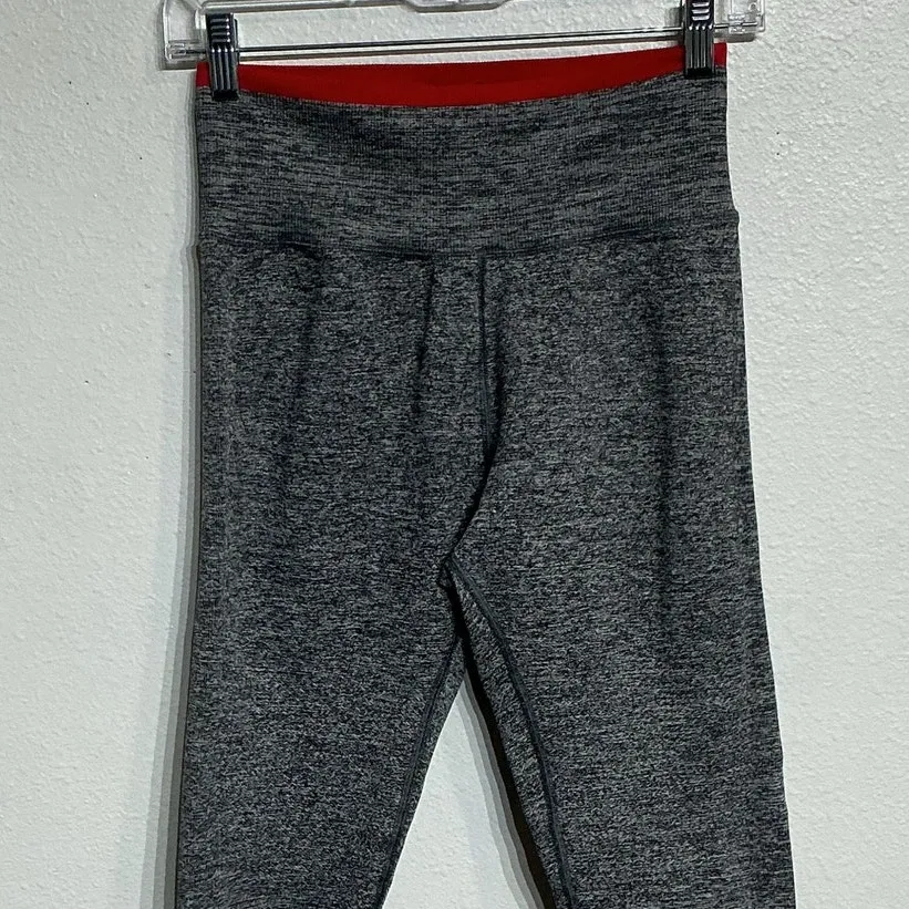 Athleta Heather Gray Andes High Rise Seamless Tight Leggings Sz M - Image 3