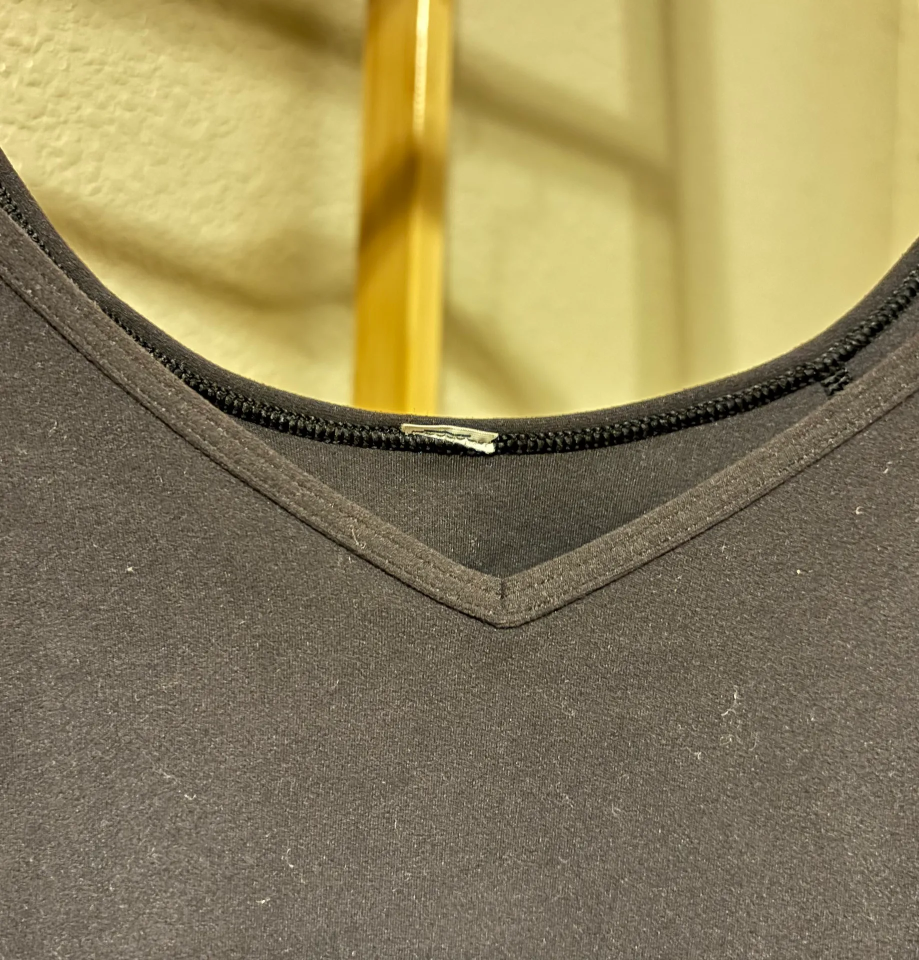 Cropped Black Tshirt - Image 3