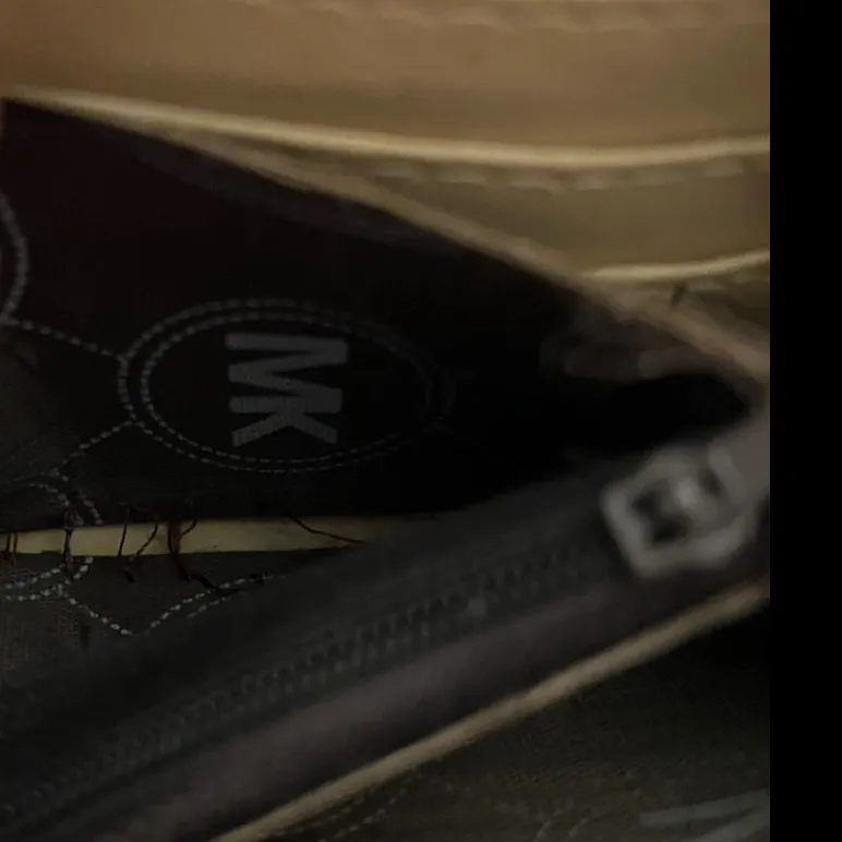 Michael Kors Dark Brown Logo Wallet - Image 6