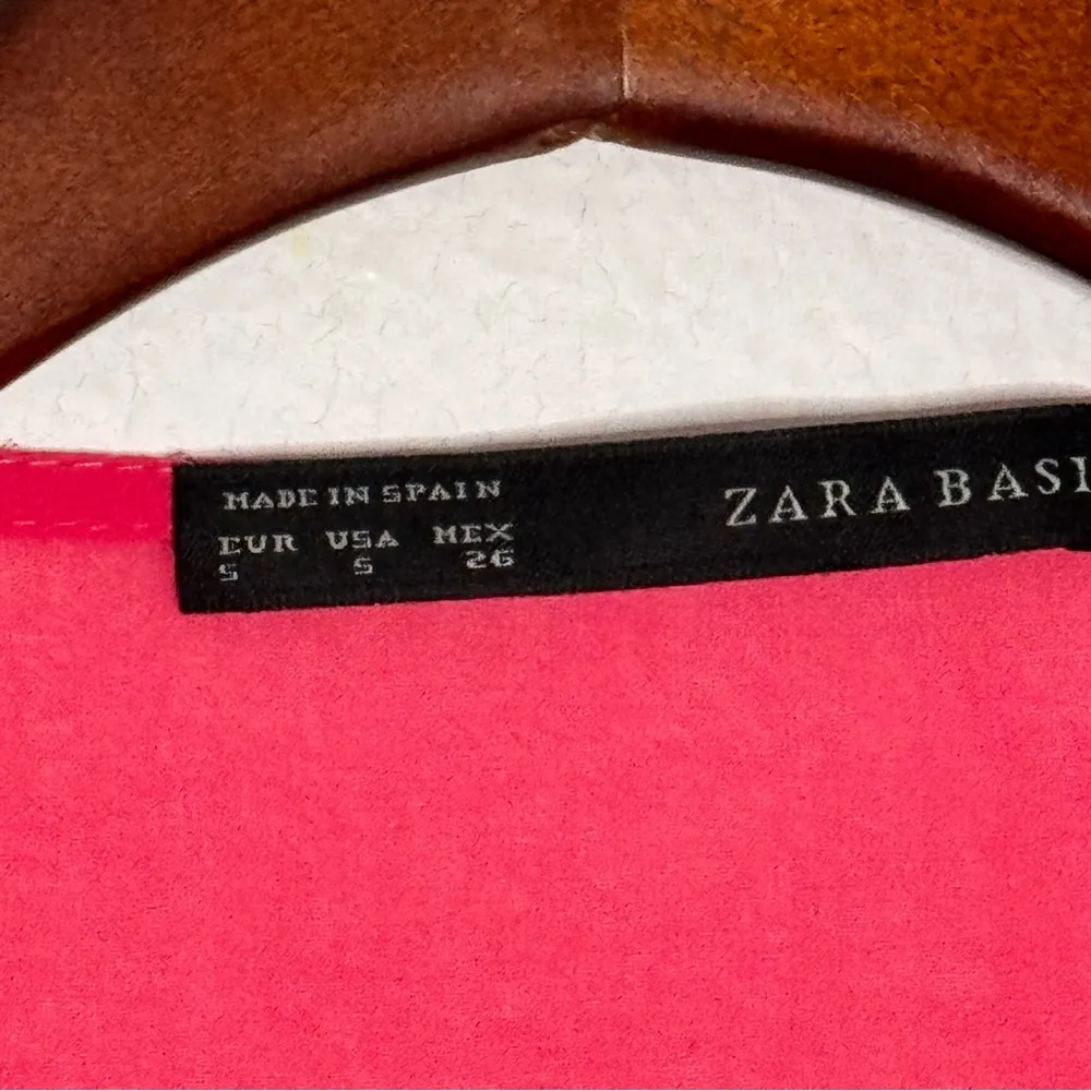 Zara Basic asymmetrical sleeveless chiffon hot pink blouse top size small - Image 4