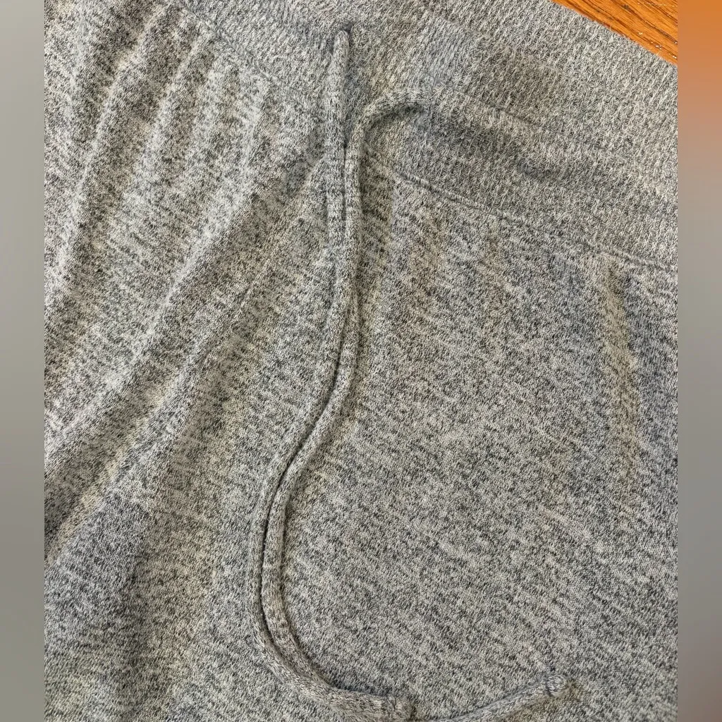 LOVE by Gap Soft Knit Gray Jogger Pants – Size M Size M - Image 3