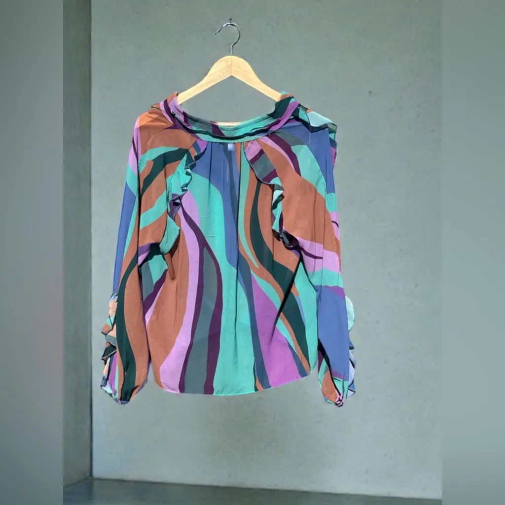 Hutch V-Neck Ruffle Hayes Top in a multicolor pattern NWT - Image 12